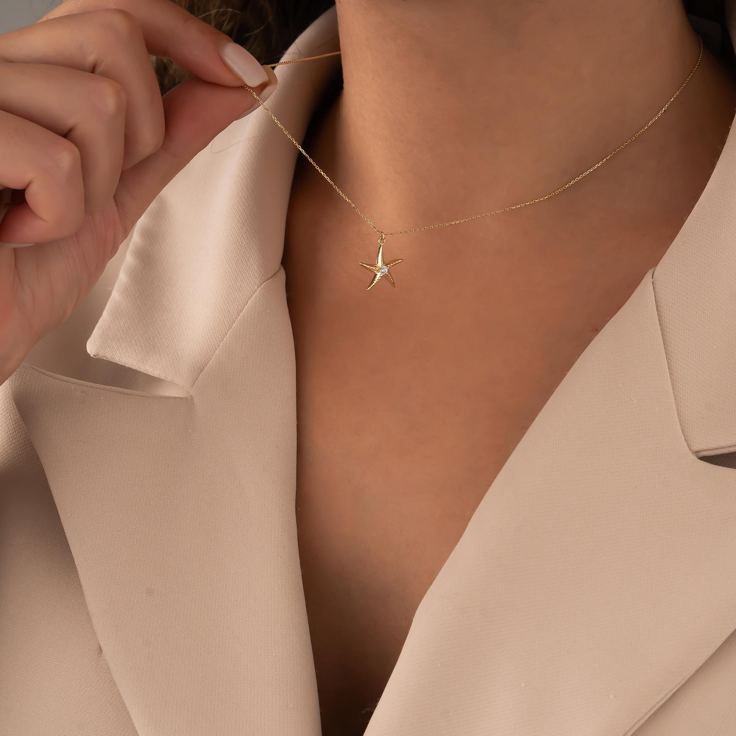 Taşlı Deniz Yıldızı 14 Ayar Altın Kolye