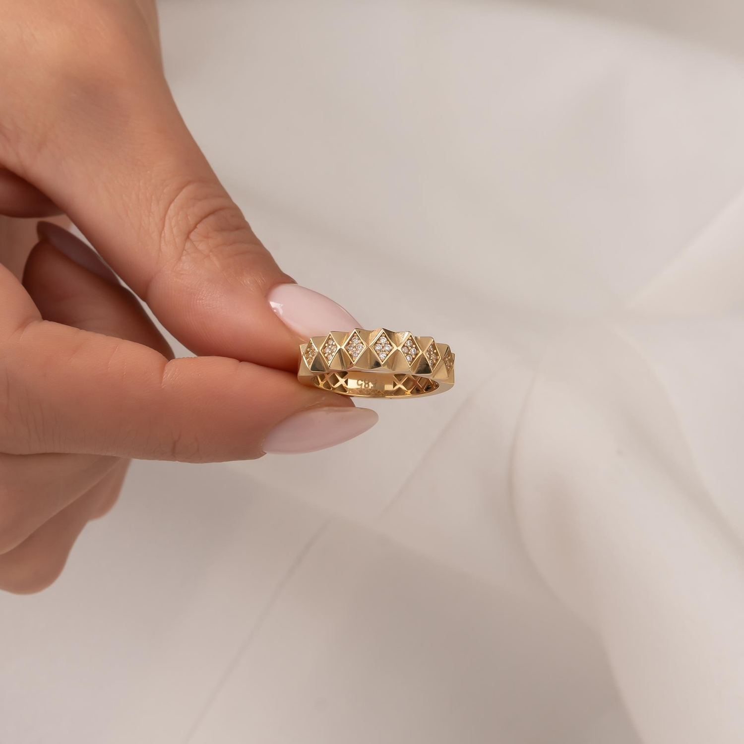 Taşlı Geometrik Model 14 Ayar Altın Yüzük