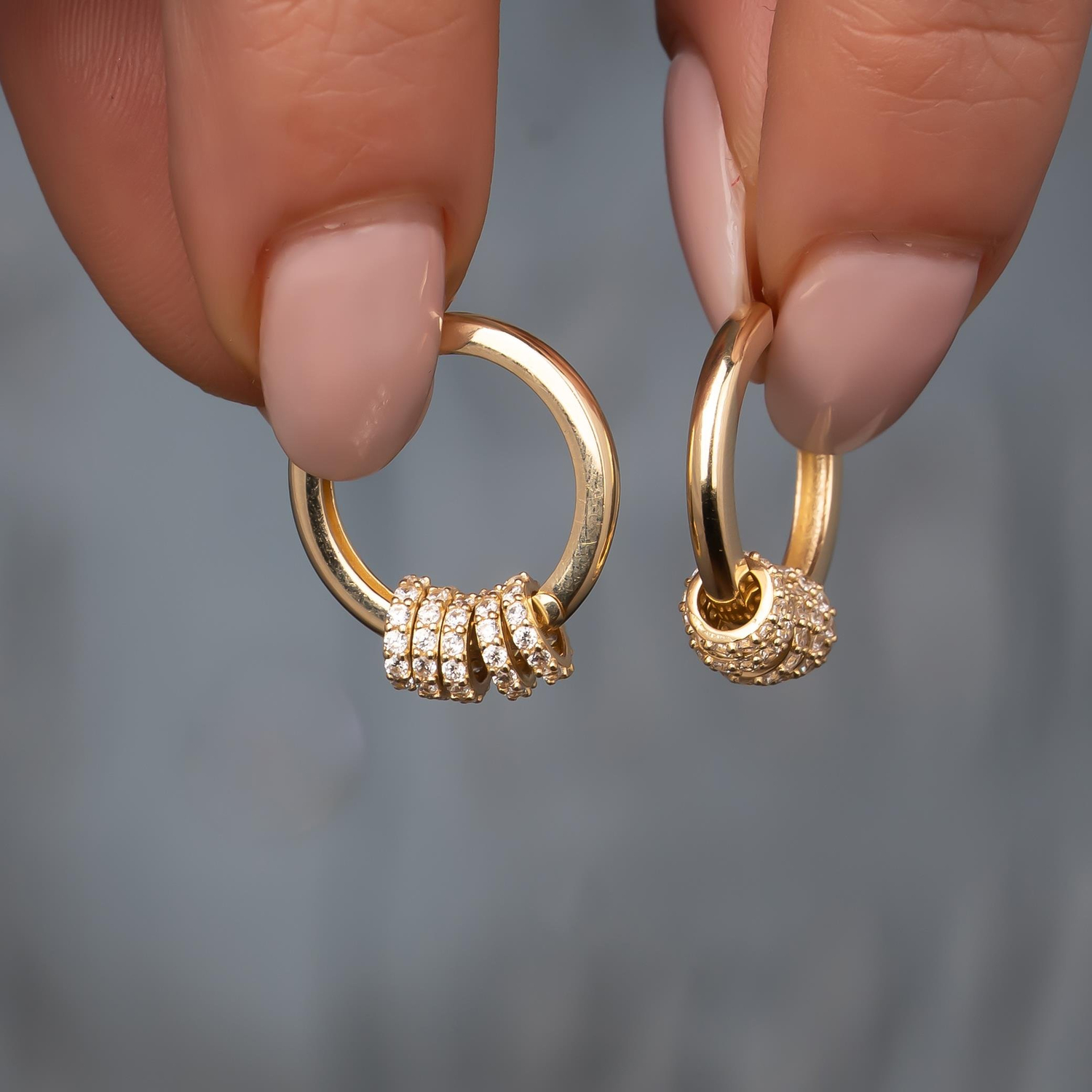 Taşlı Halka Detaylı Halka Küpe 14 Ayar Altın