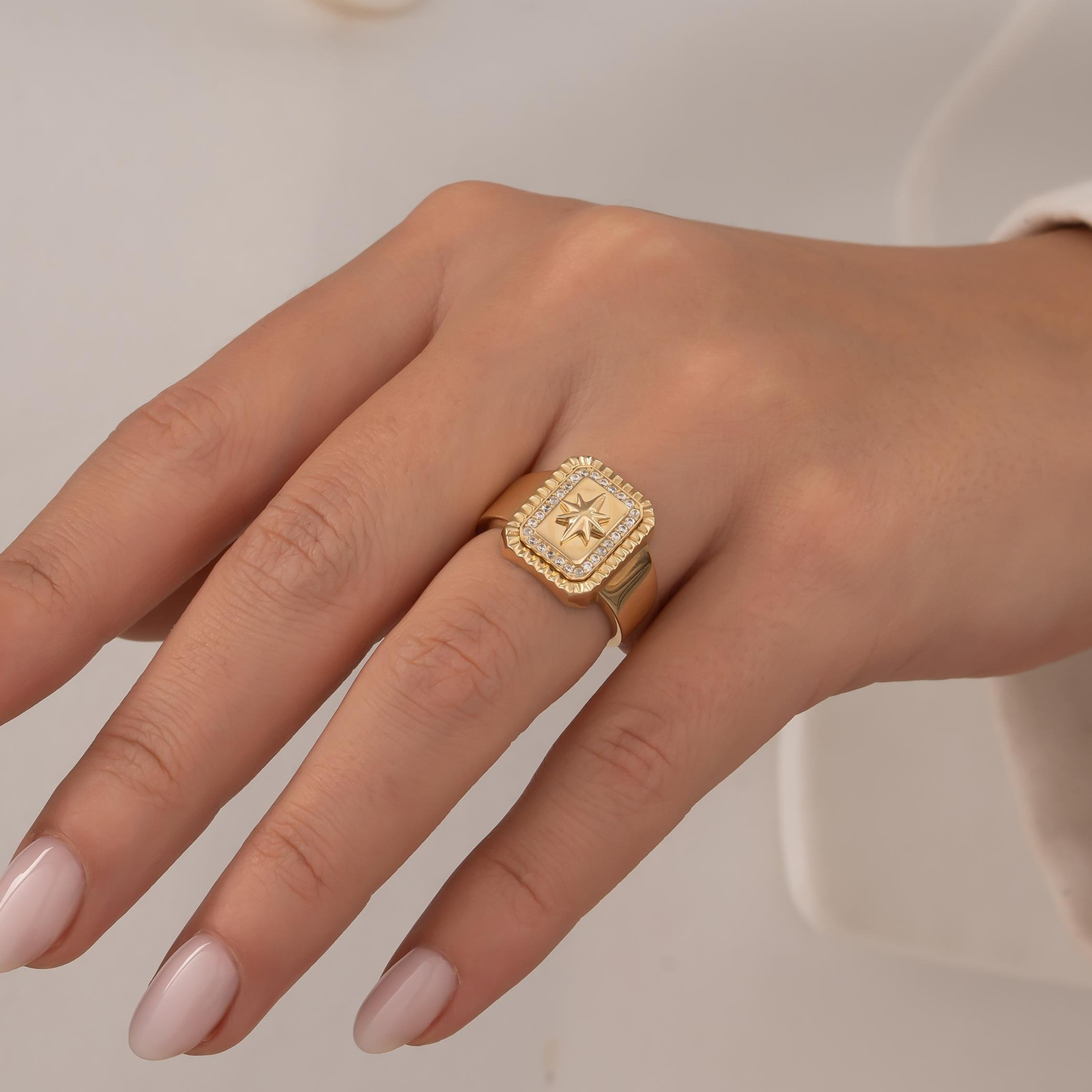 Taşlı Kuzey Yıldızı 14 Ayar Altın Yüzük