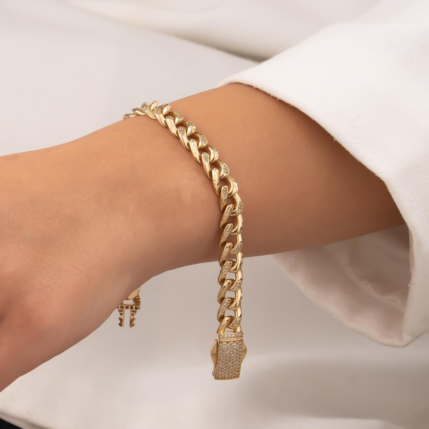 Taşlı Özel Kesim Gurmet 14 Ayar Altın Bileklik