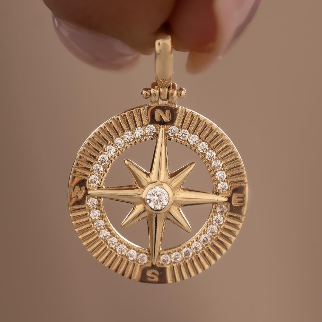 Taşlı Pusula Model 14 Ayar Kolye Ucu