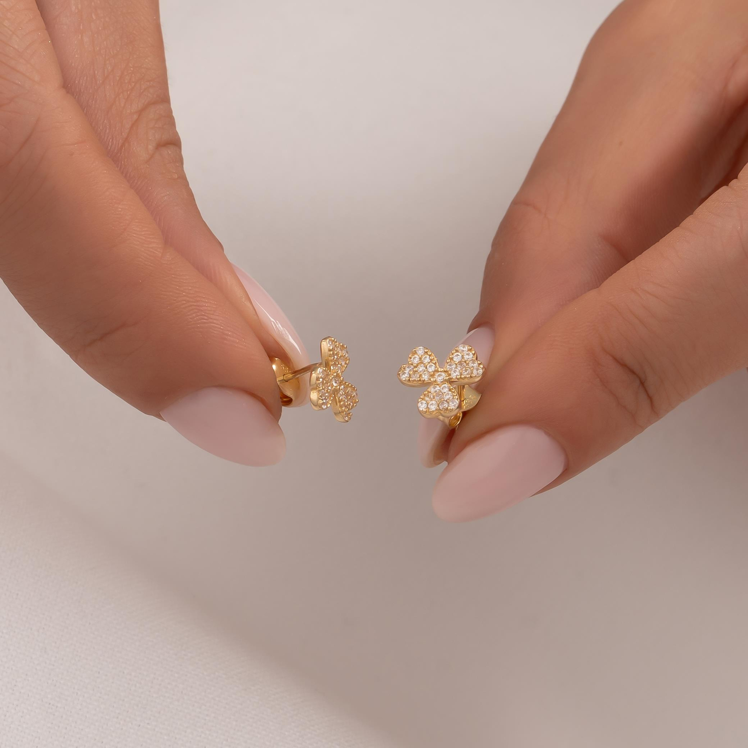 Taşlı Yonca Küpe 14 Ayar Altın