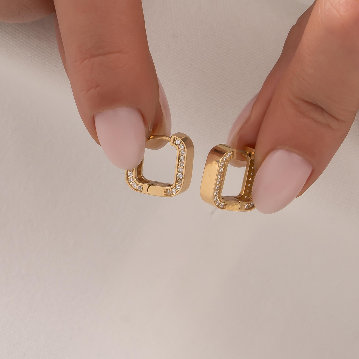 Trend Taşlı Küpe 14 Ayar Altın