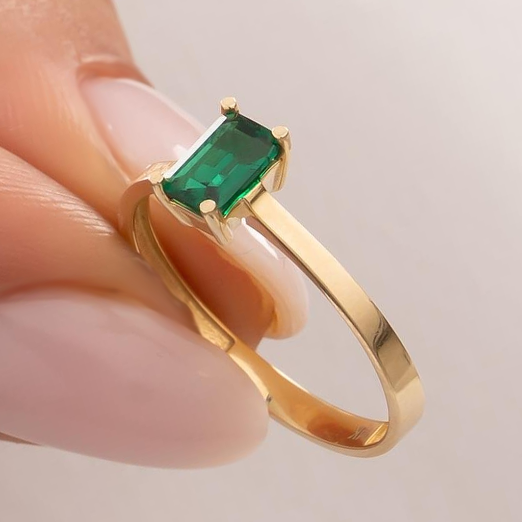 Yeşil Dikdörtgen Taşlı 14 Ayar Altın Yüzük