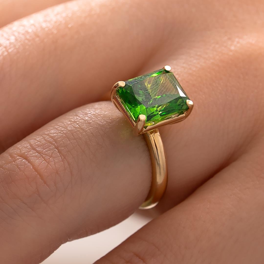 Yeşil Taşlı Kare Tasarım 14 Ayar Yüzük