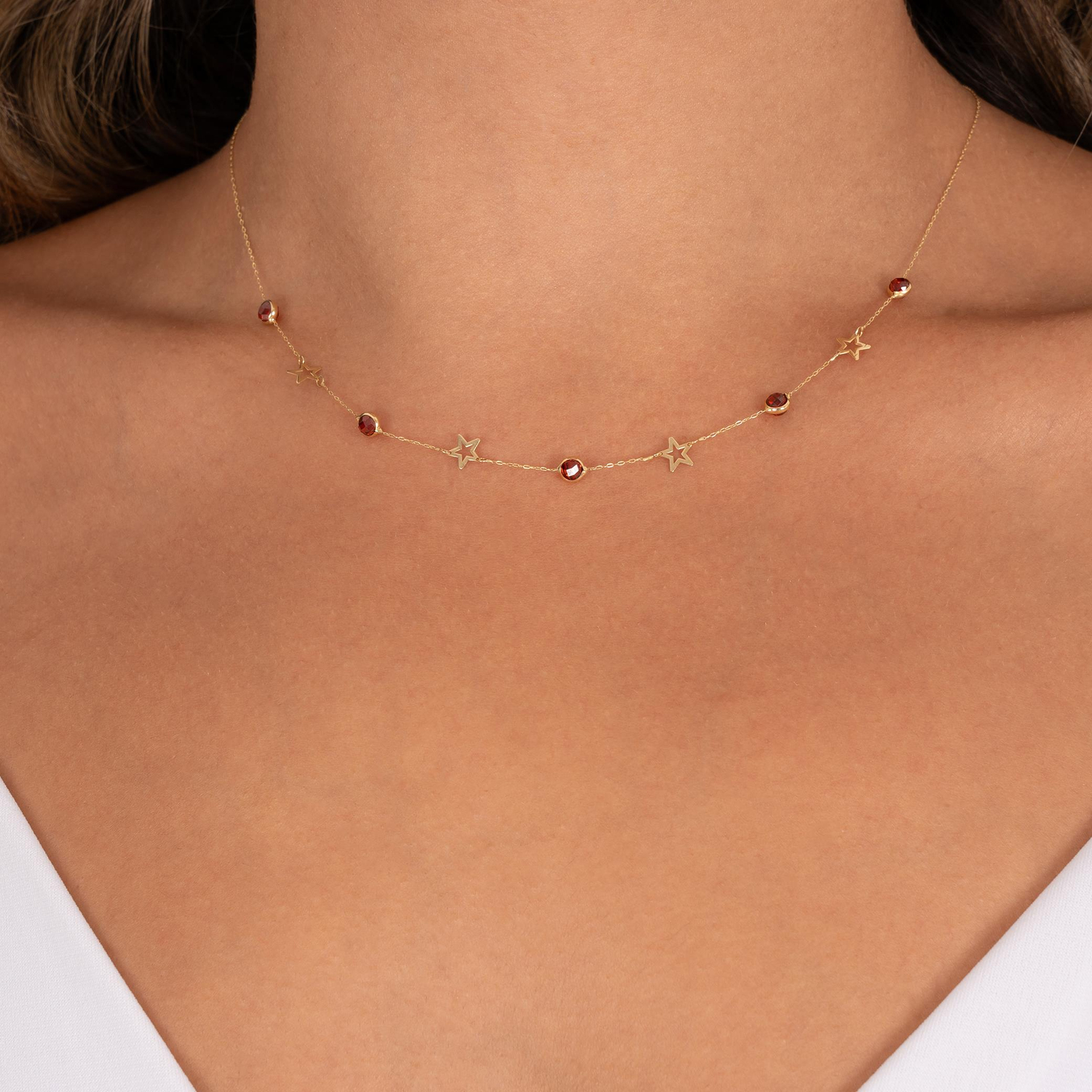 Kırmızı Taşlı Yıldız  Minimal 14 Ayar Altın Kolye