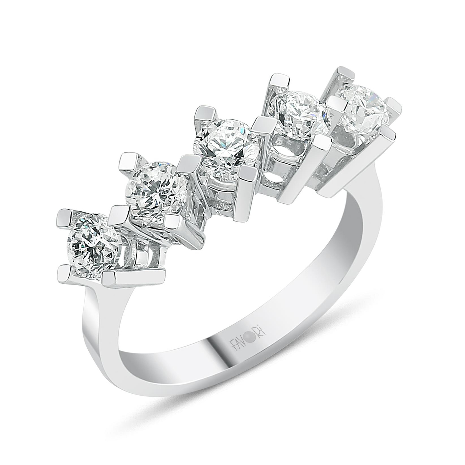 PIRLANTA BEŞTAŞ YÜZÜK