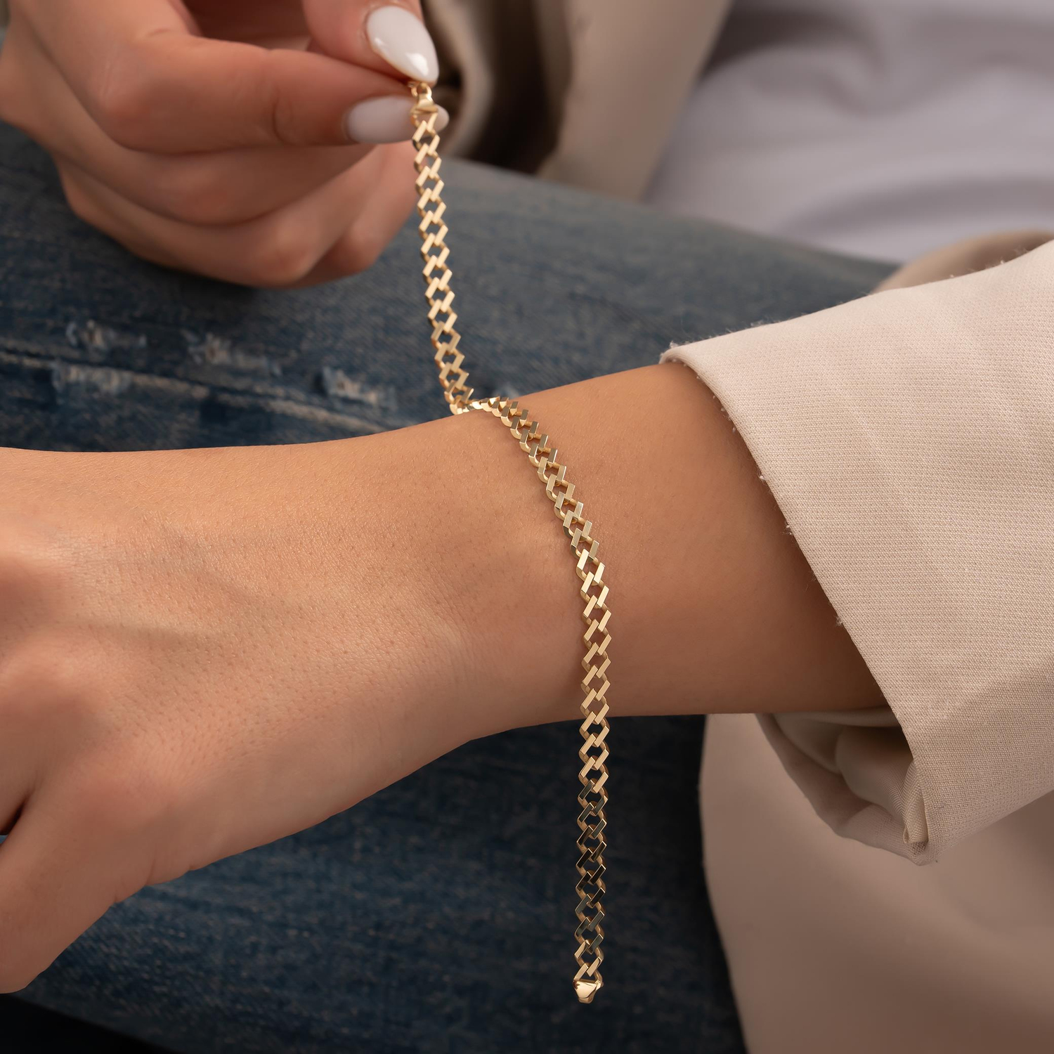 Sarmal Model 14 Ayar Altın Bileklik