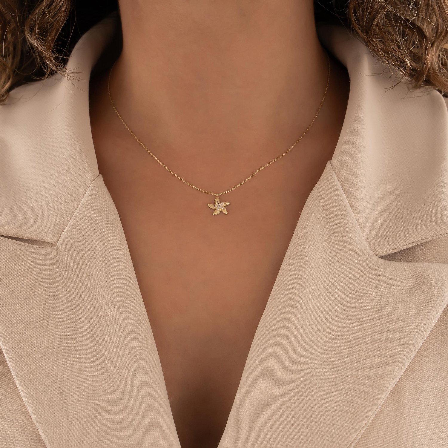 Taşlı Deniz Yıldızı 14 Ayar Altın Kolye