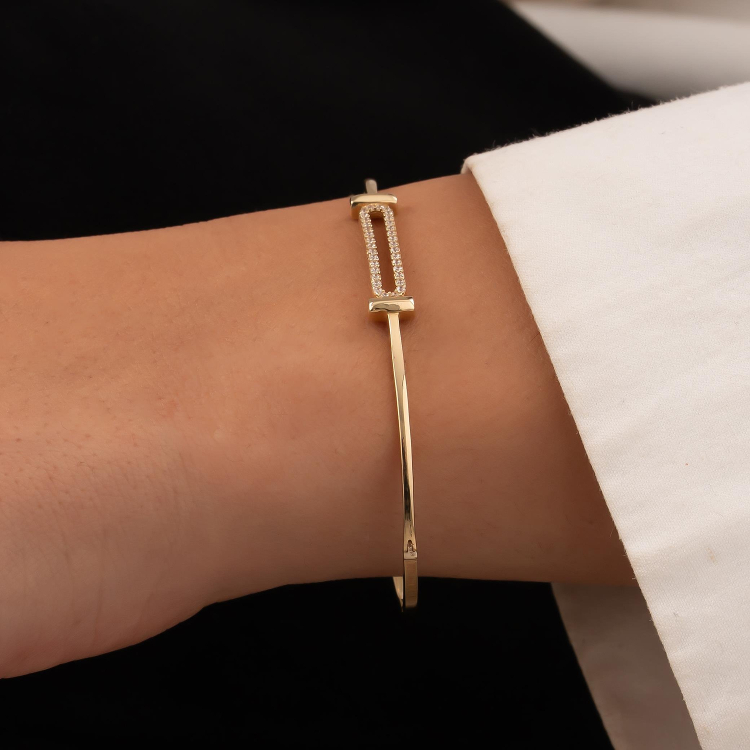 Taşlı Trend Model 14 Ayar Altın Kelepçe