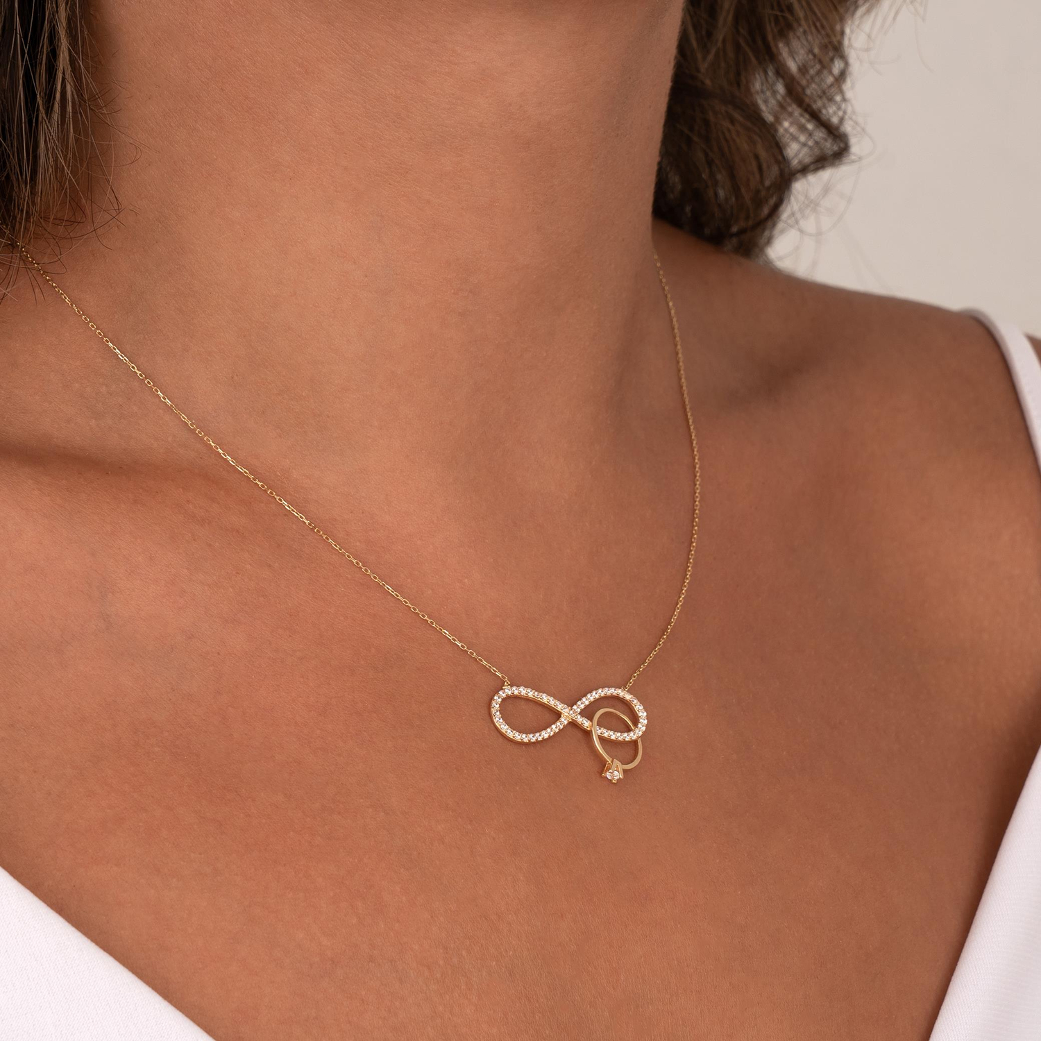 Tek Taşlı Sonsuzluk 14 Ayar Altın Kolye