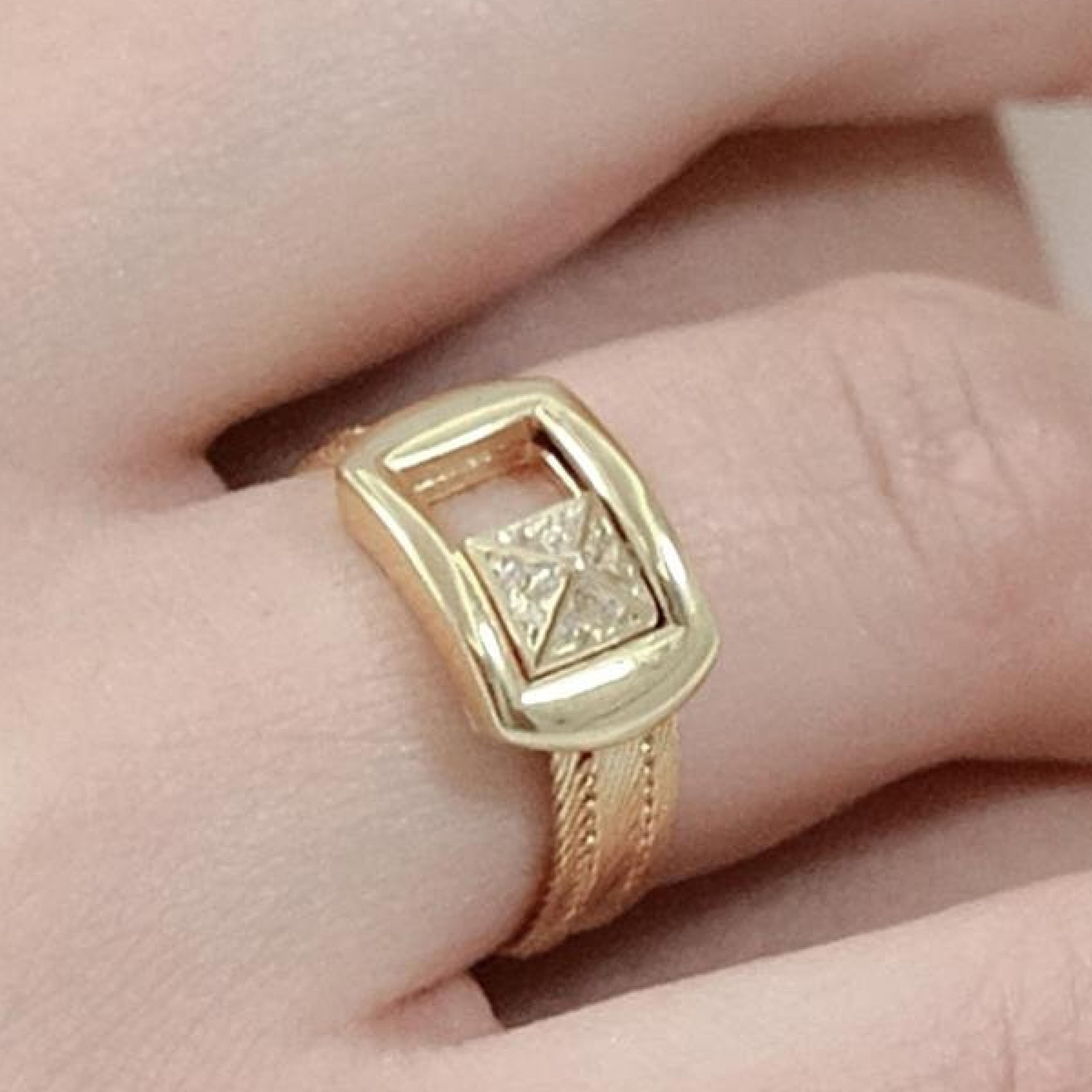 Trabzon Hasır Modern Hareketli Küp Model 14 Ayar 3 Sıra Altın Yüzük Yeşil