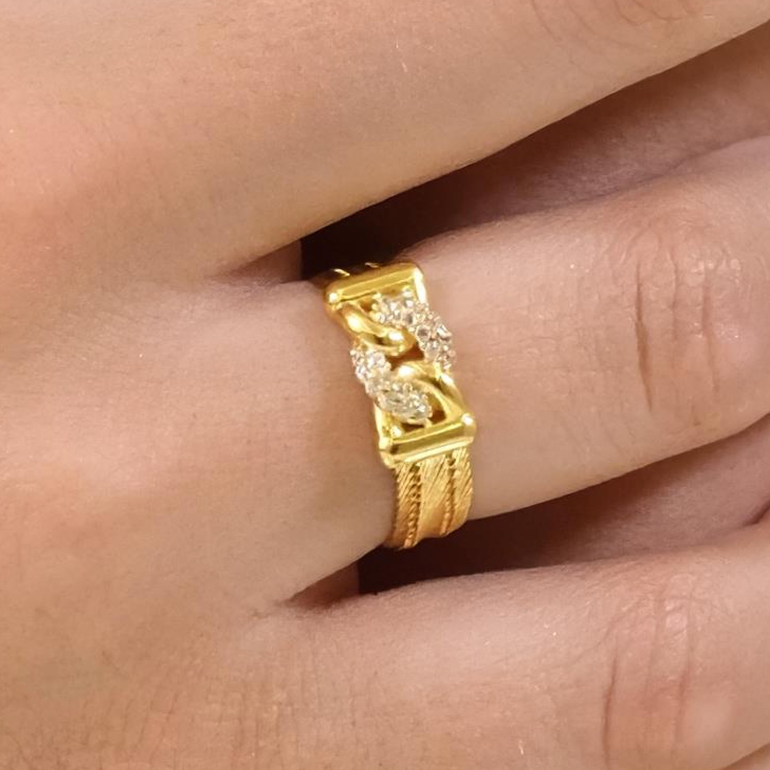 Trabzon Hasır Modern Taşlı Gurmet Model 14 Ayar 3 Sıra Altın Yüzük Sarı