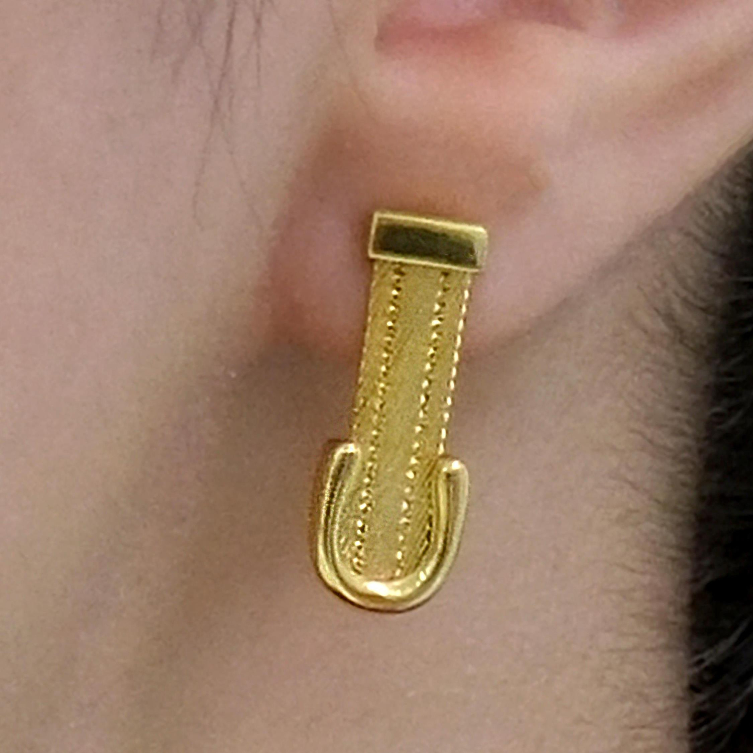 Trabzon Hasır Modern Taşsız Felix Model 14 Ayar 3 Sıra Altın Küpe Sarı