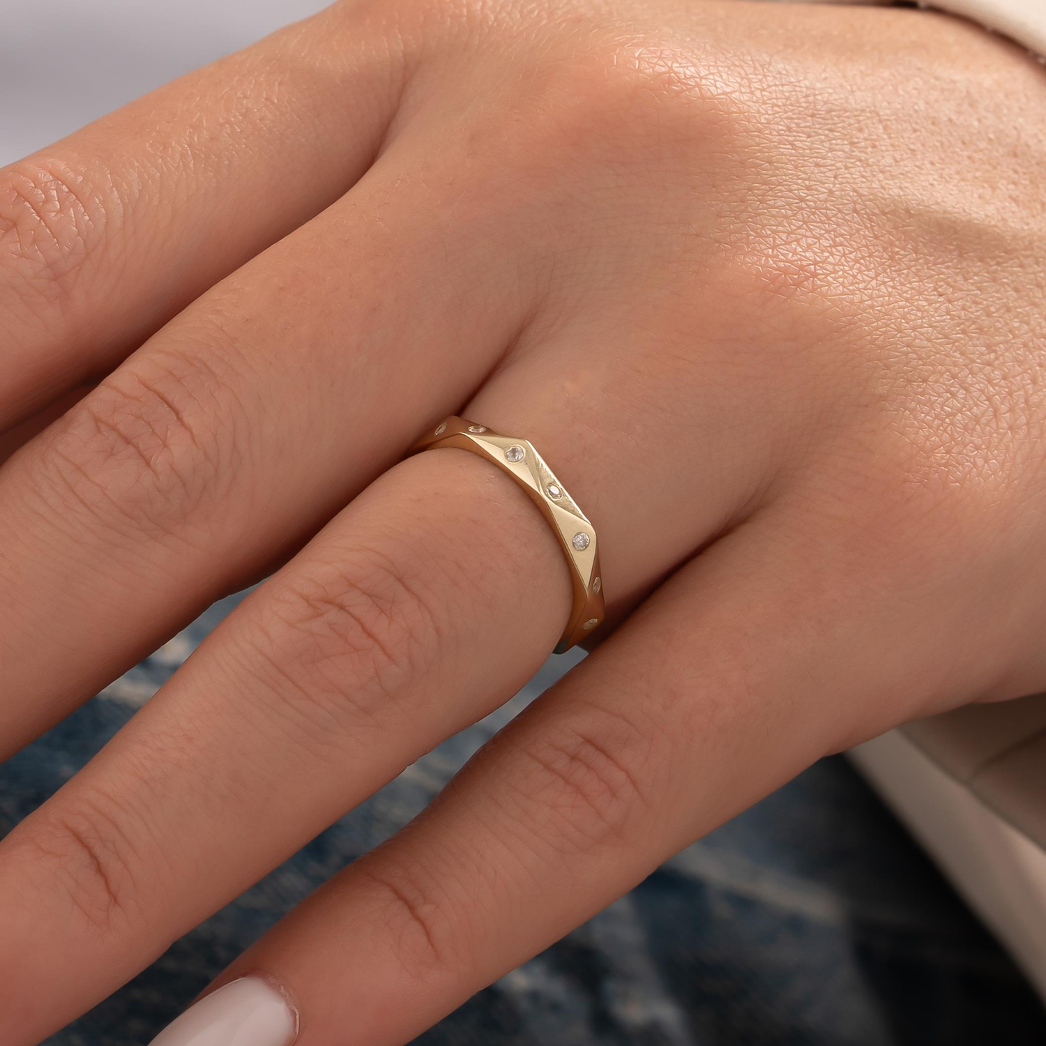 Trend Taşlı 14 Ayar Altın Yüzük