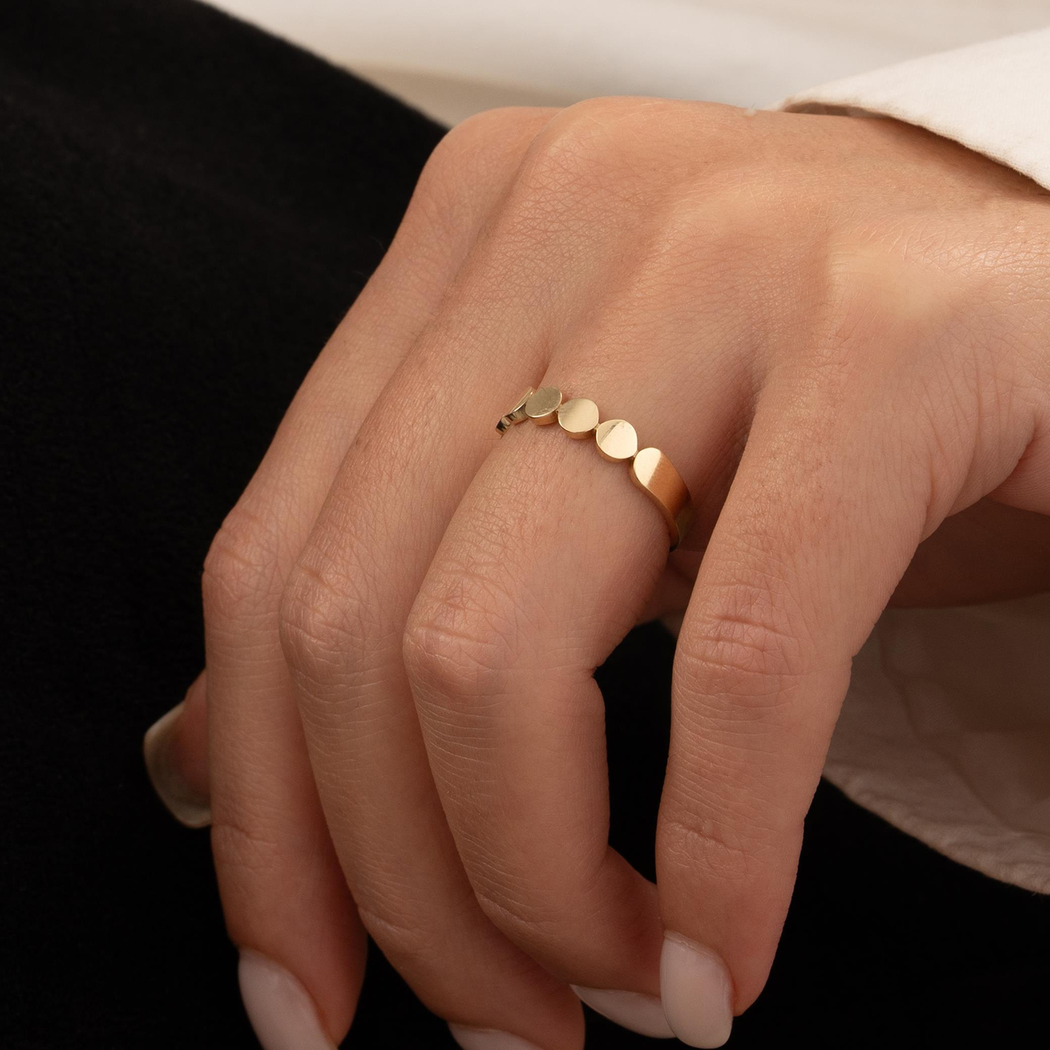 Yuvarlak Desenli 14 Ayar Altın Yüzük