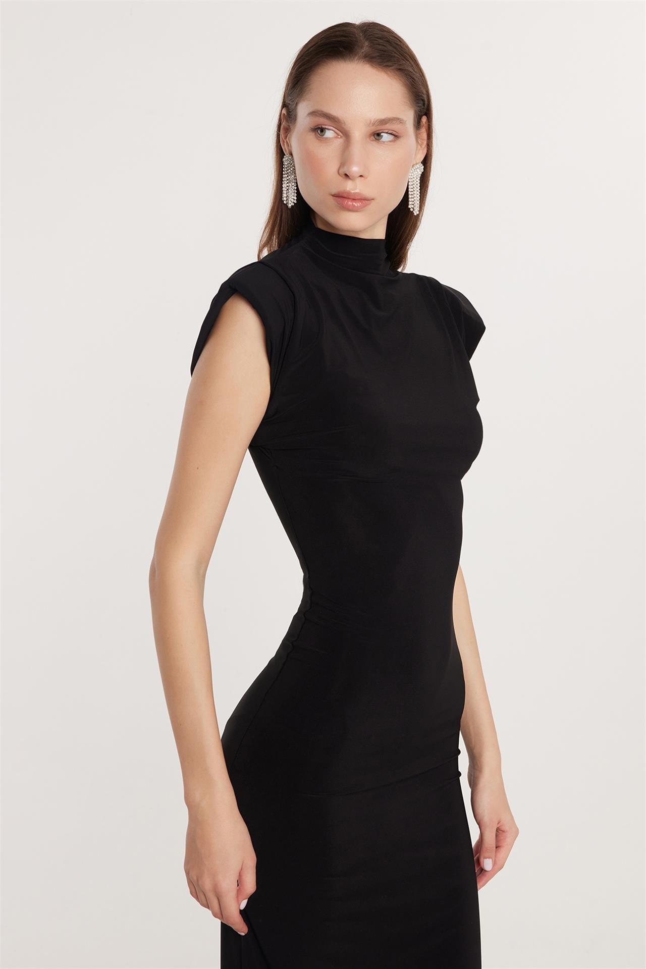 Kadın Slim Fit Dar Kesim Sıfır Kol Yarım Balıkçı Yaka Siyah Elbise