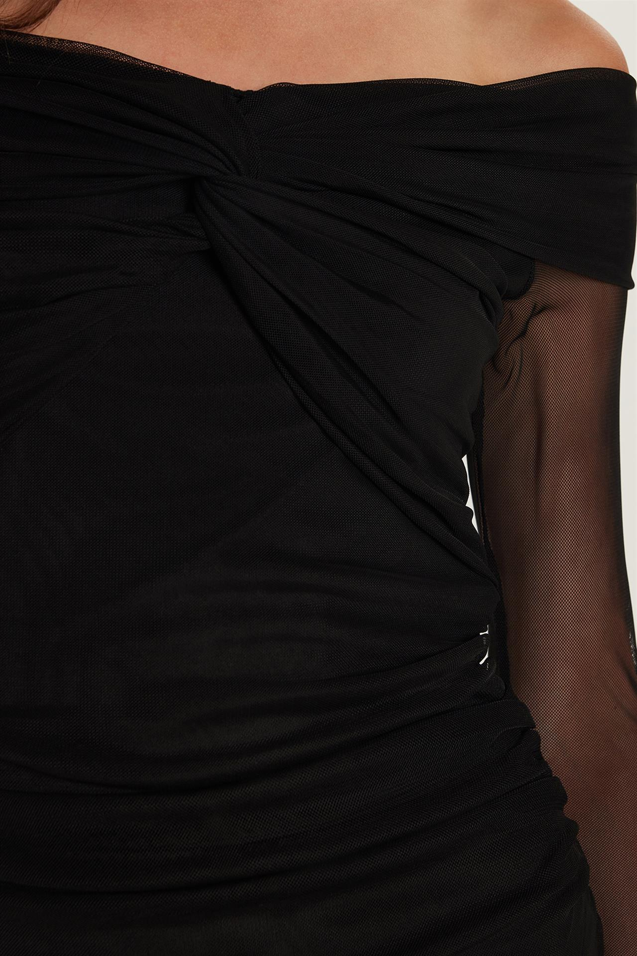 Kadın Slim Fit Dar Kesim Uzun Kollu Straplez Tül Detaylı Siyah Elbise