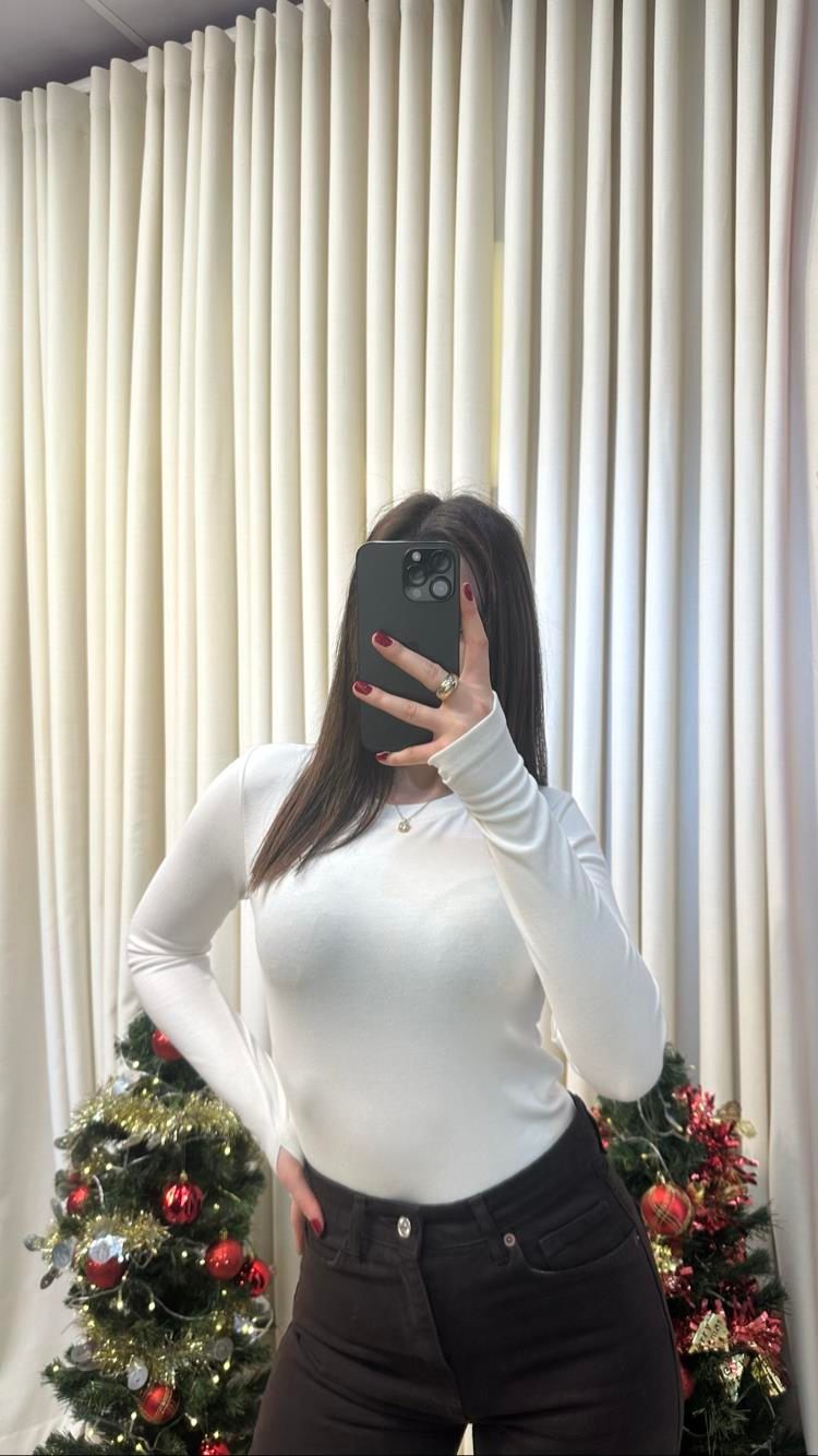 Beyaz Oysh Bisiklet Yaka Parmak Geçmeli Body
