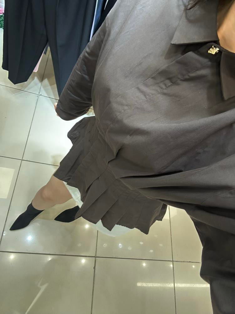 Gold Düğmeli Çok Pileli Acıkahve Premium Poplin Gömlek