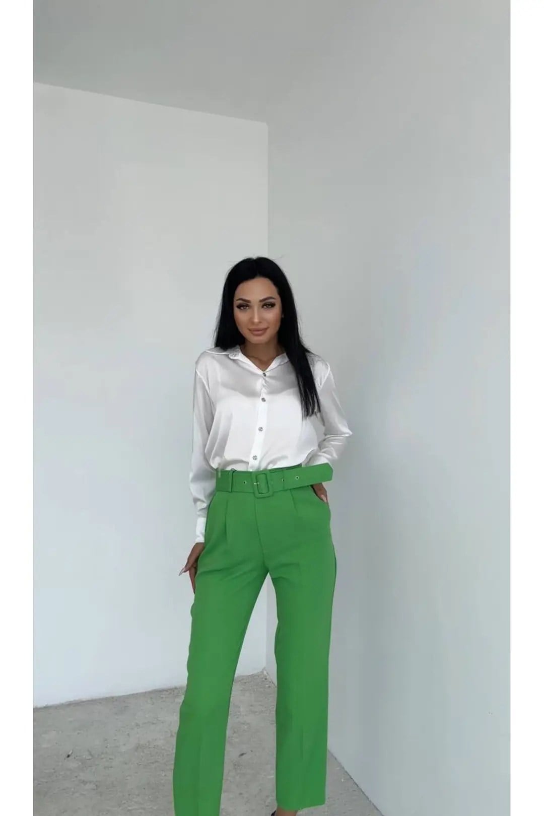 Dar Paça Klasik Kemerli Kumaş Pantolon Yeşil