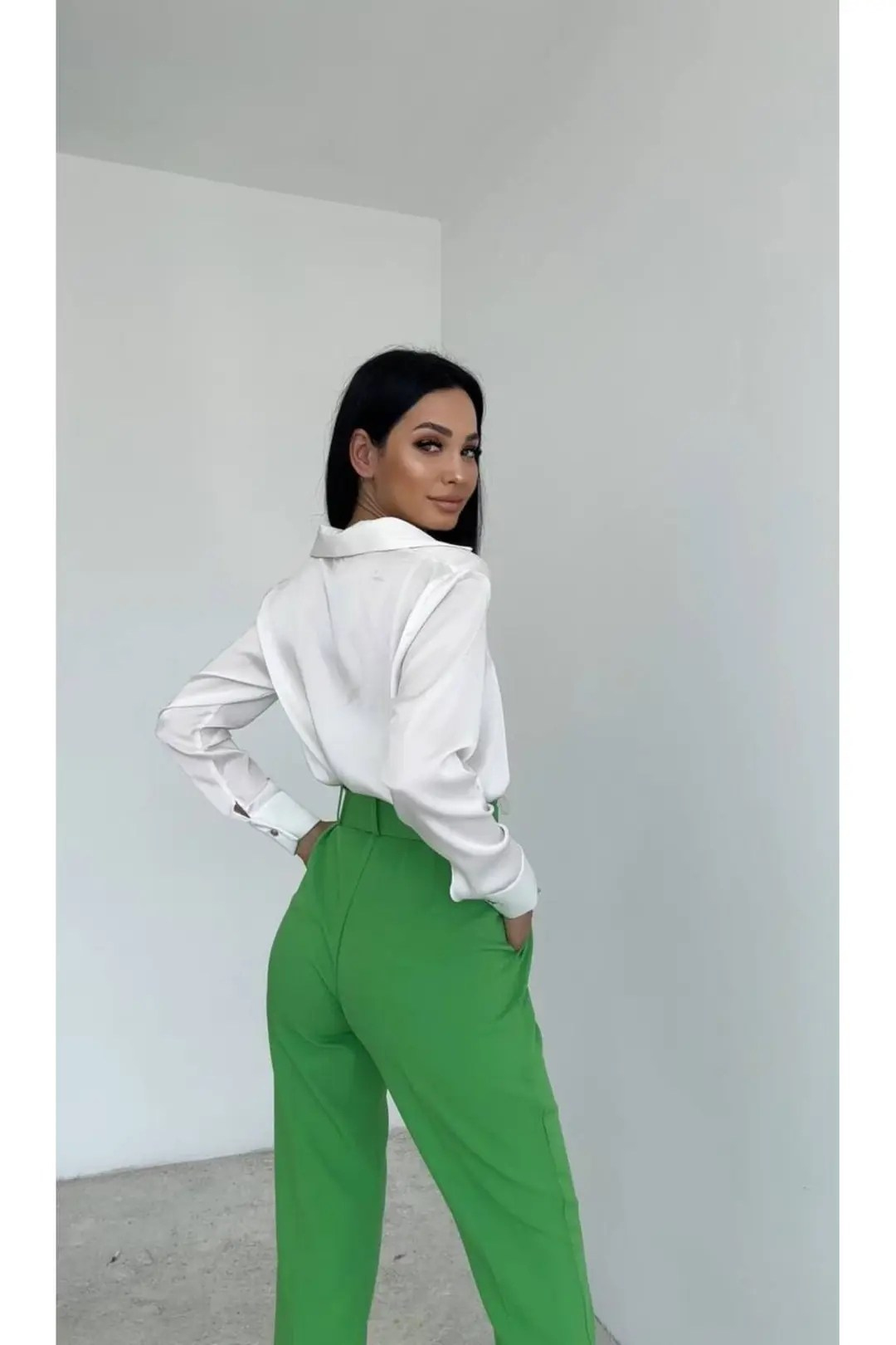 Dar Paça Klasik Kemerli Kumaş Pantolon Yeşil