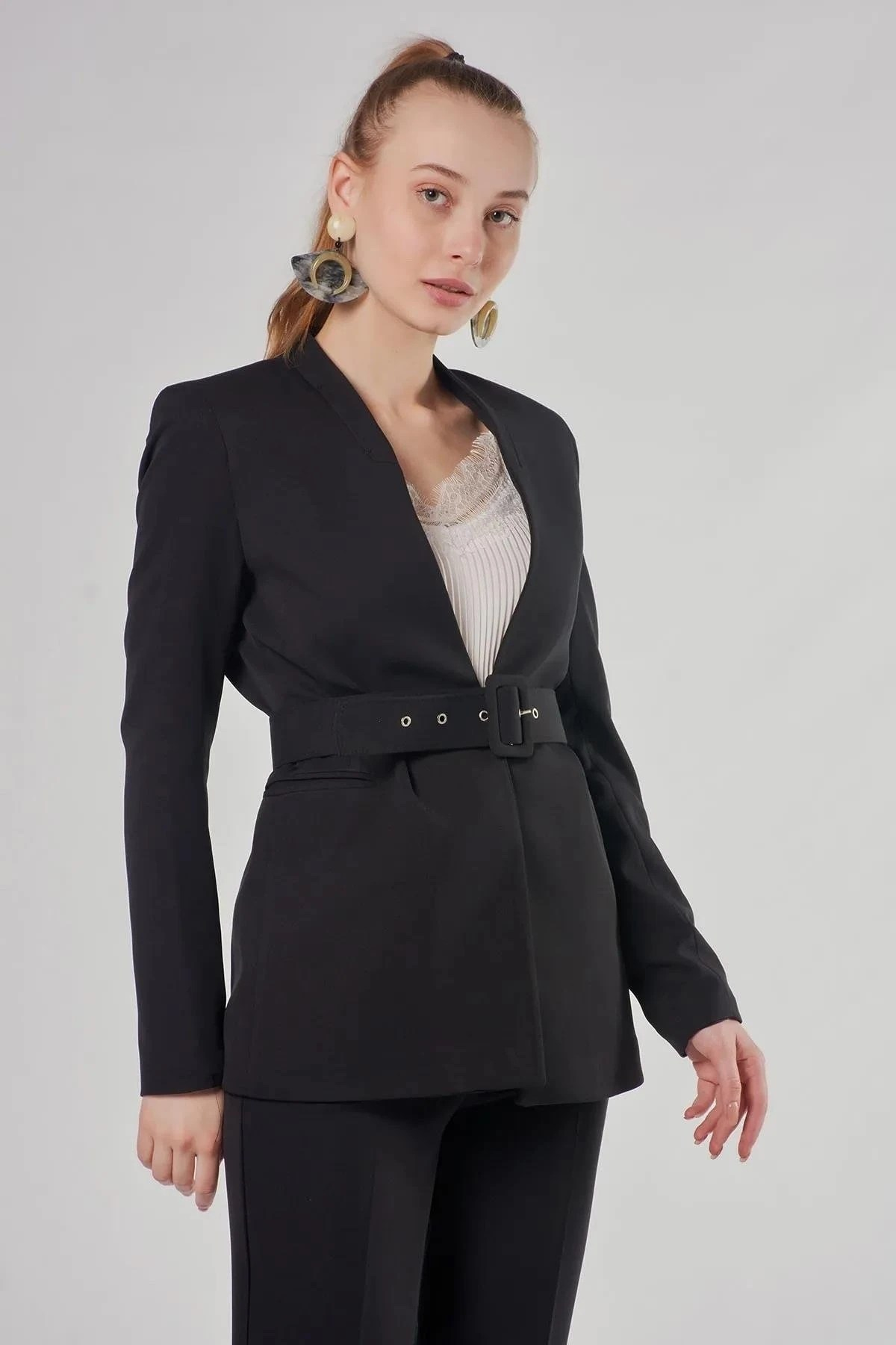 Kemerli Siyah Kadın Blazer Ceket