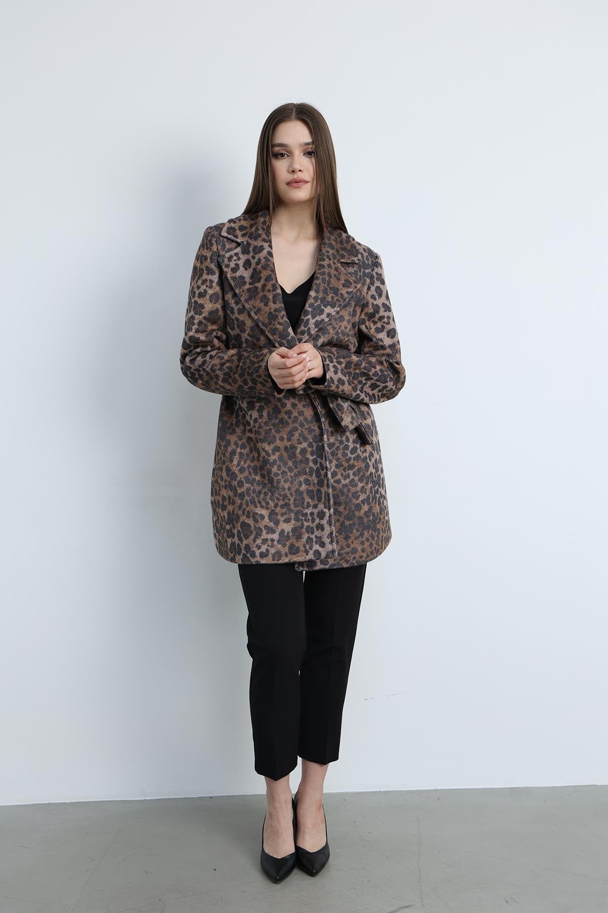 Kısa Kaban Leopar
