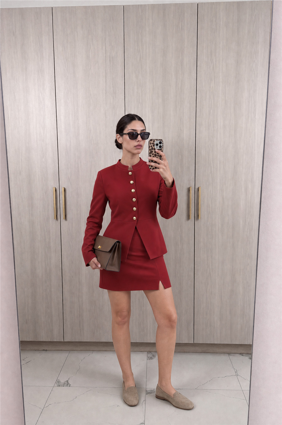 Millie Mücevher Düğmeli Hakim Yakalı Mini Etek Takım Bordo