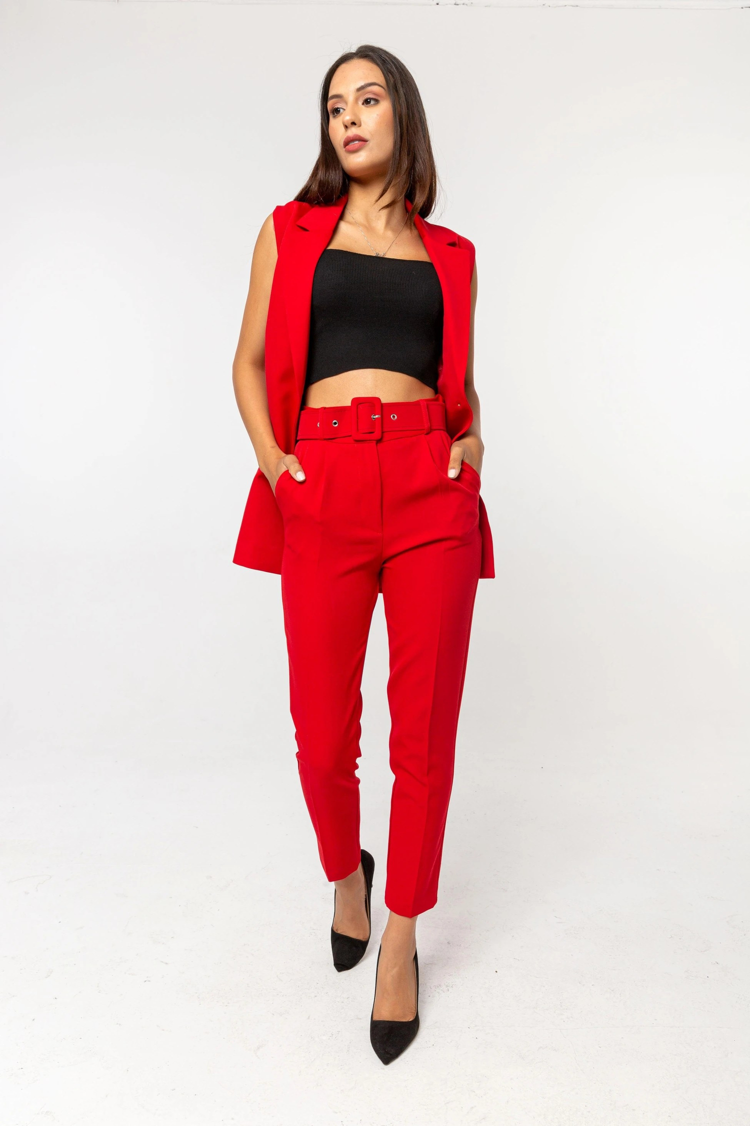 Modern Elegance Kemerli Kırmızı Pantolon