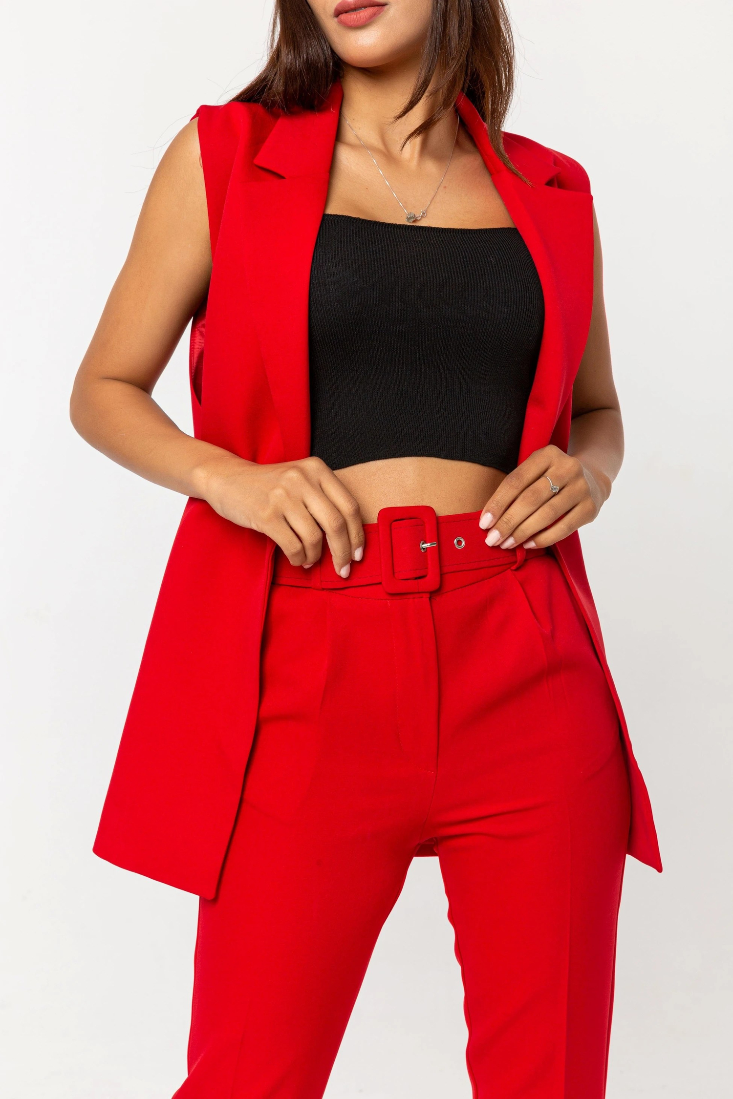Modern Elegance Kemerli Kırmızı Pantolon