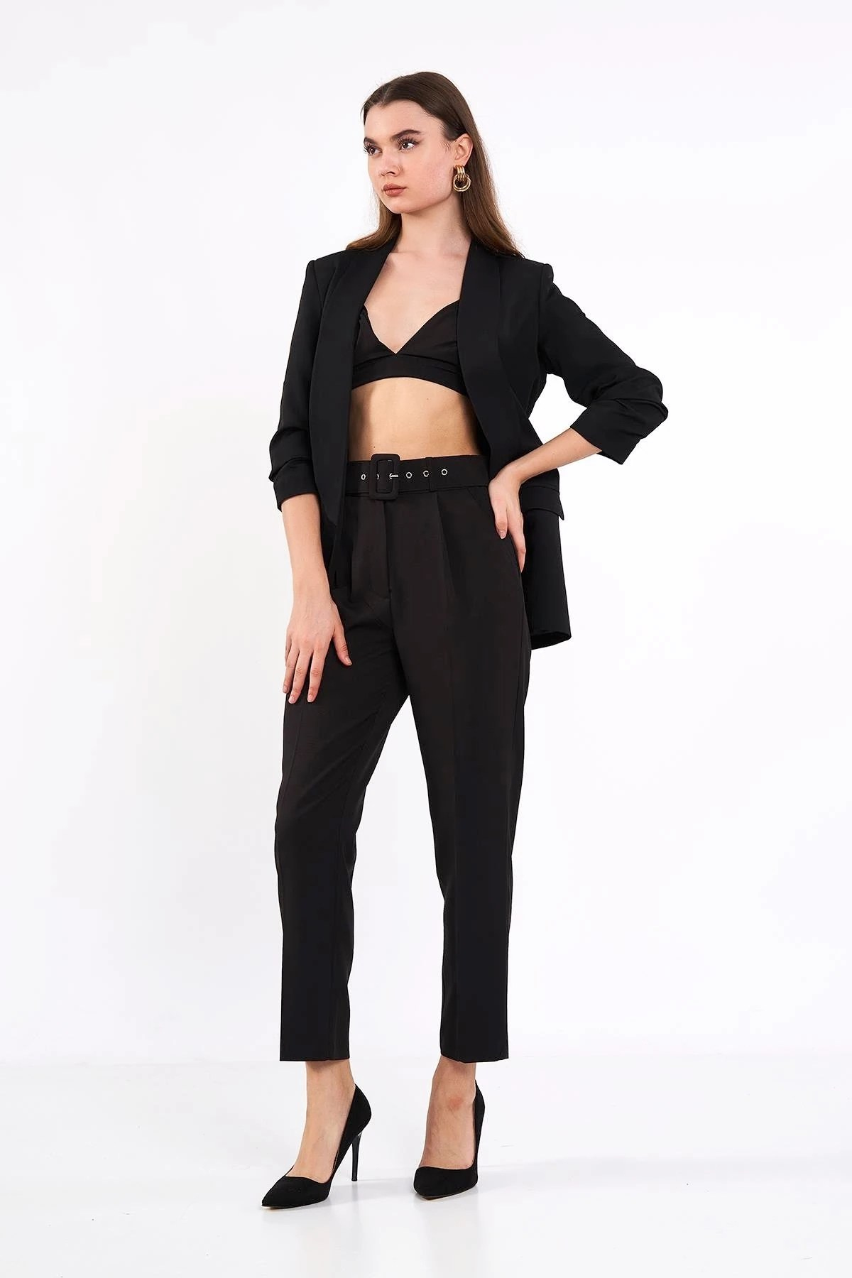 Modern Elegance Kemerli Siyah Pantolon