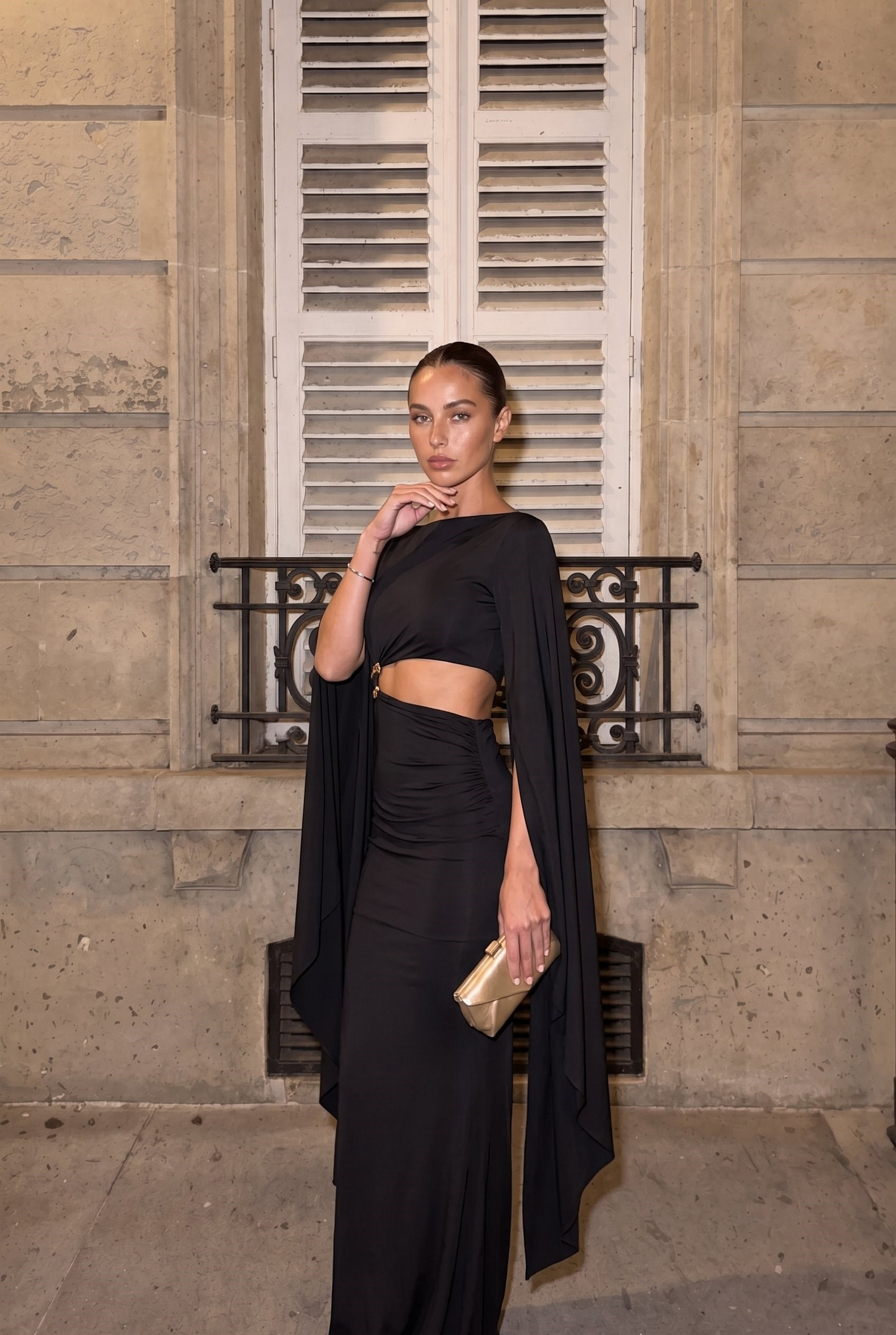 Noire Cape Cut-Out Uzun Elbise Siyah