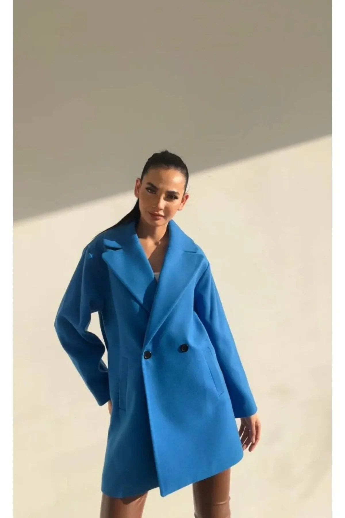 Oversize Geniş Kesim Düğmeli Kısa Kaşe Kaban Mavi