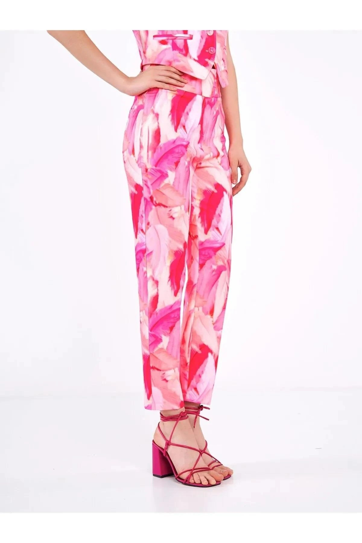 Pembe Tüy Desenli Limited Edition Pantolon