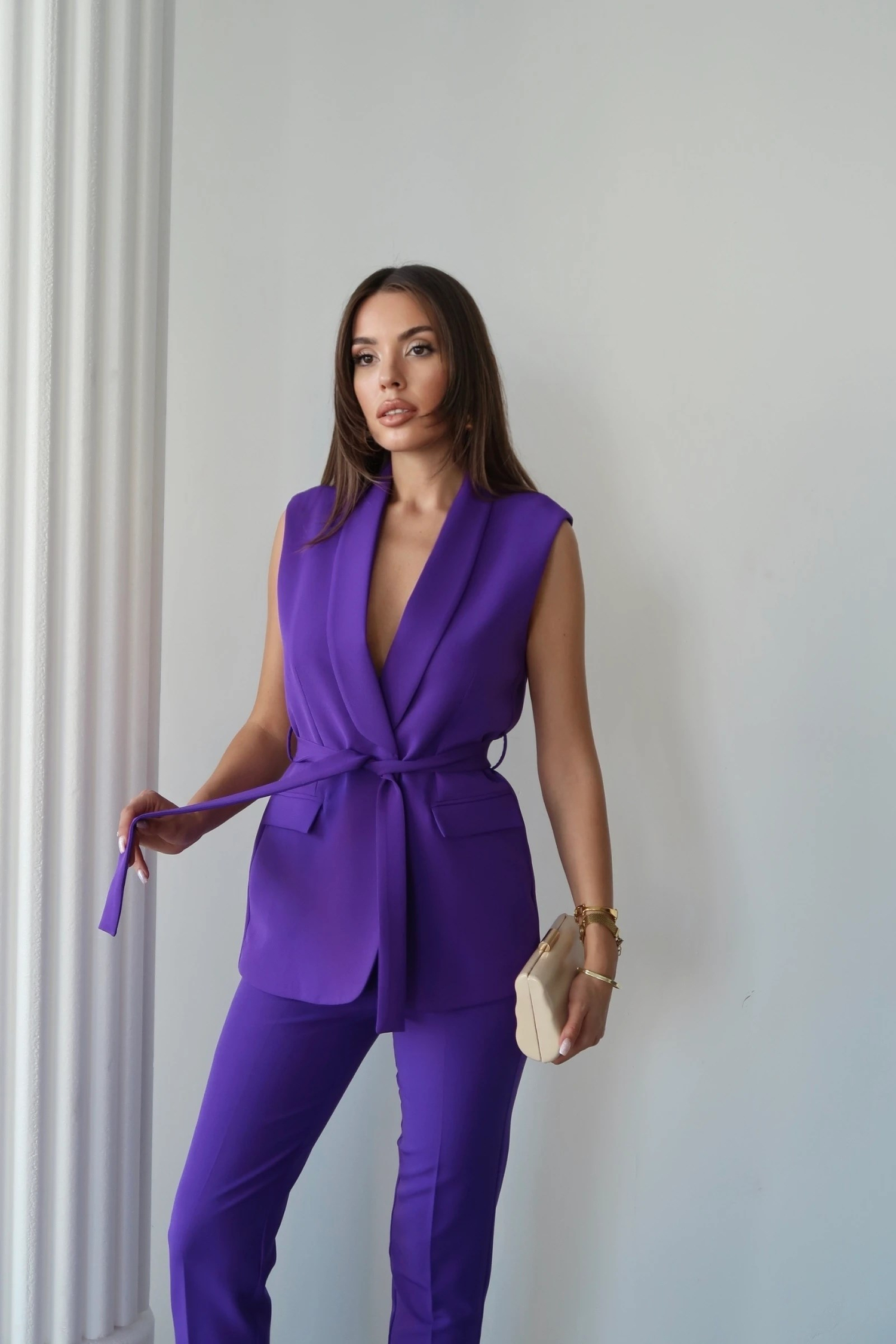 Violet Kuşaklı Yelek Ve Yüksek Bel Mor Pantolon Takım