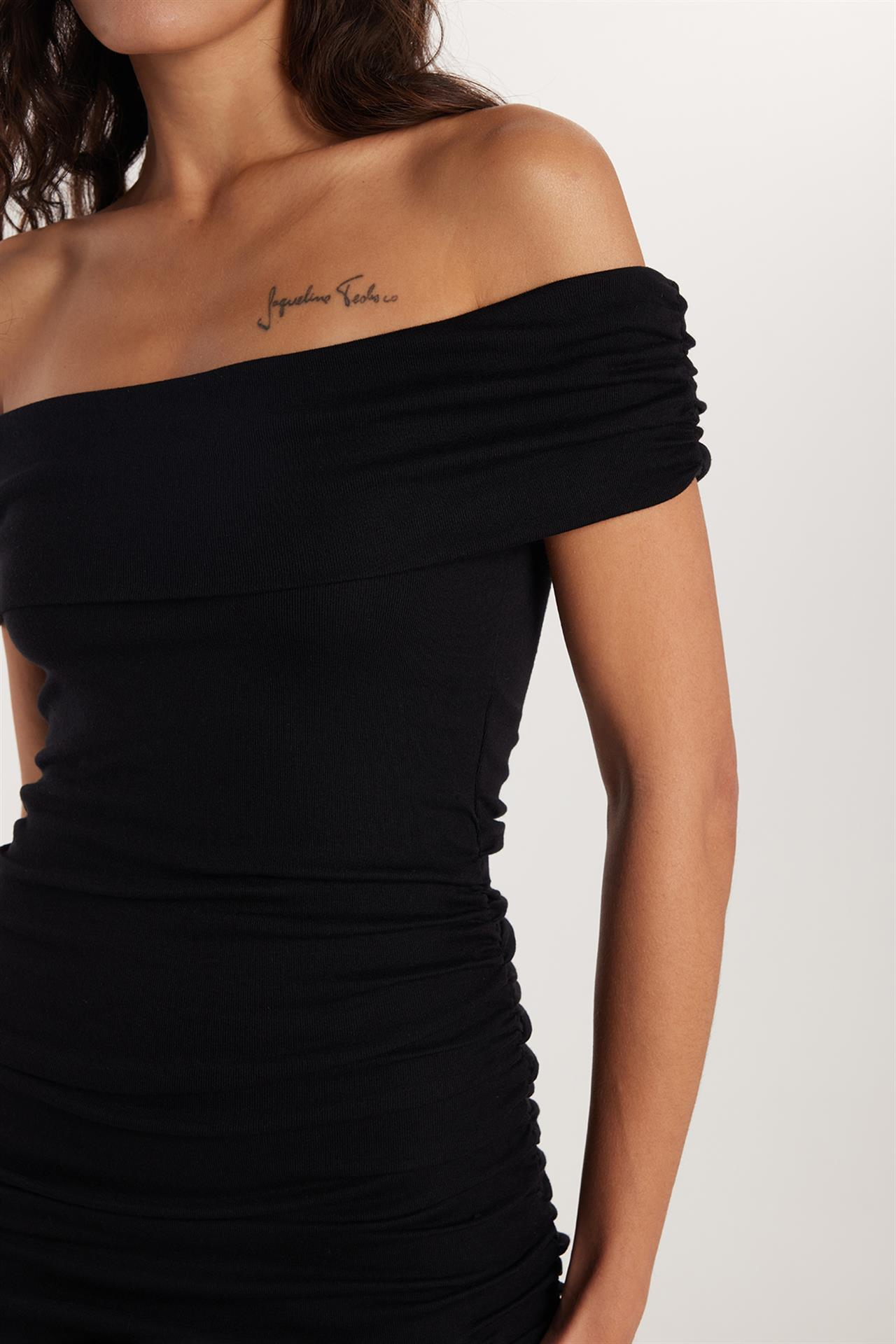 Kadın Modal Kumaş Slim Fit Dar Kesim Büzgülü Straplez Siyah Elbise