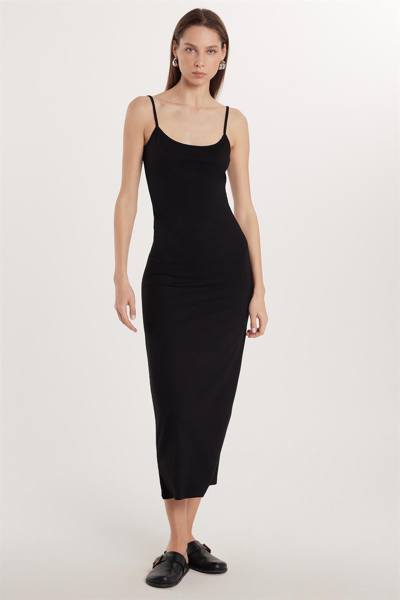 Kadın Slim Fit Dar Kesim İnce Askılı U Yaka Siyah Elbise
