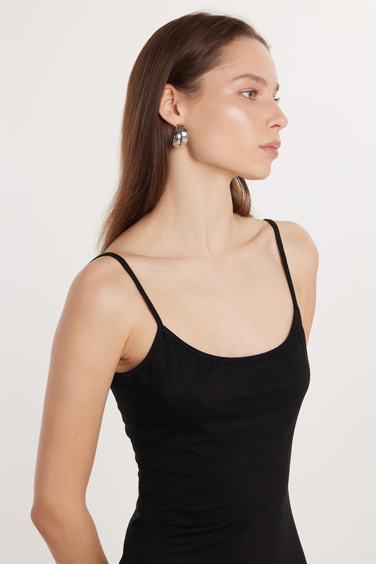 Kadın Slim Fit Dar Kesim İnce Askılı U Yaka Siyah Elbise