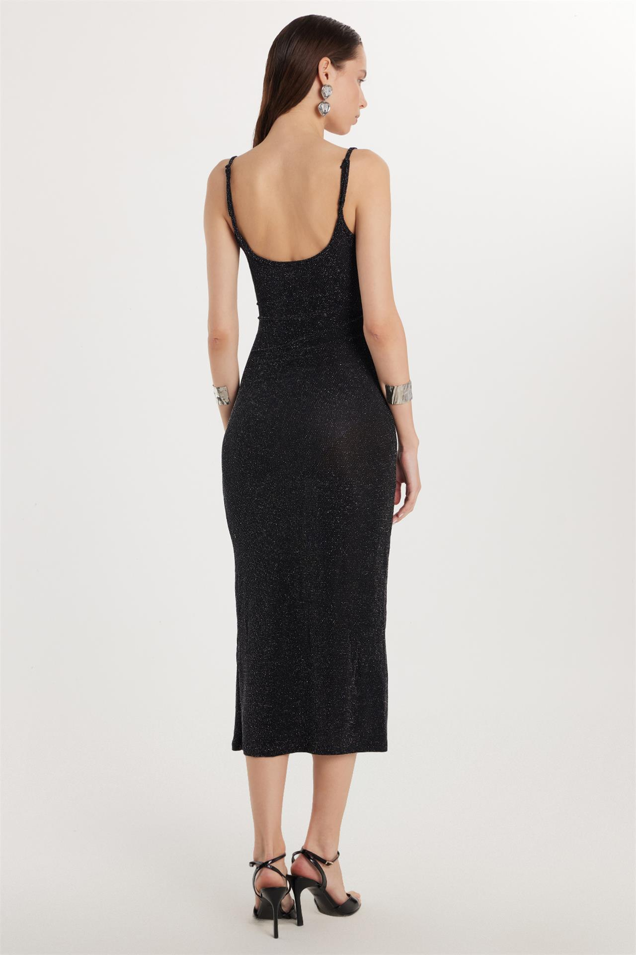 Kadın Slim Fit Dar Kesim İnce Askılı U Yaka Siyah Elbise