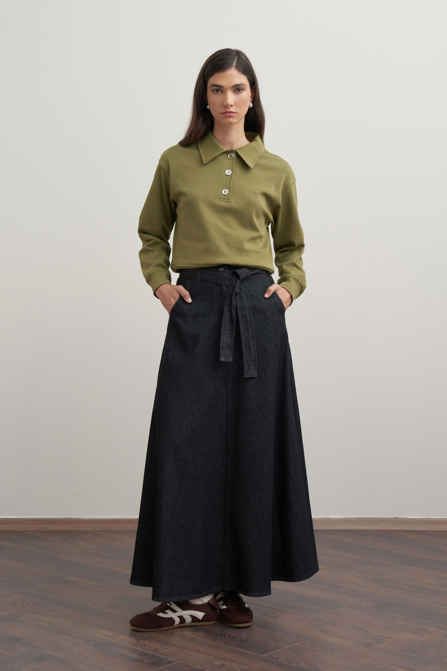 Anthracite-Belted Flared Denim Skirt
