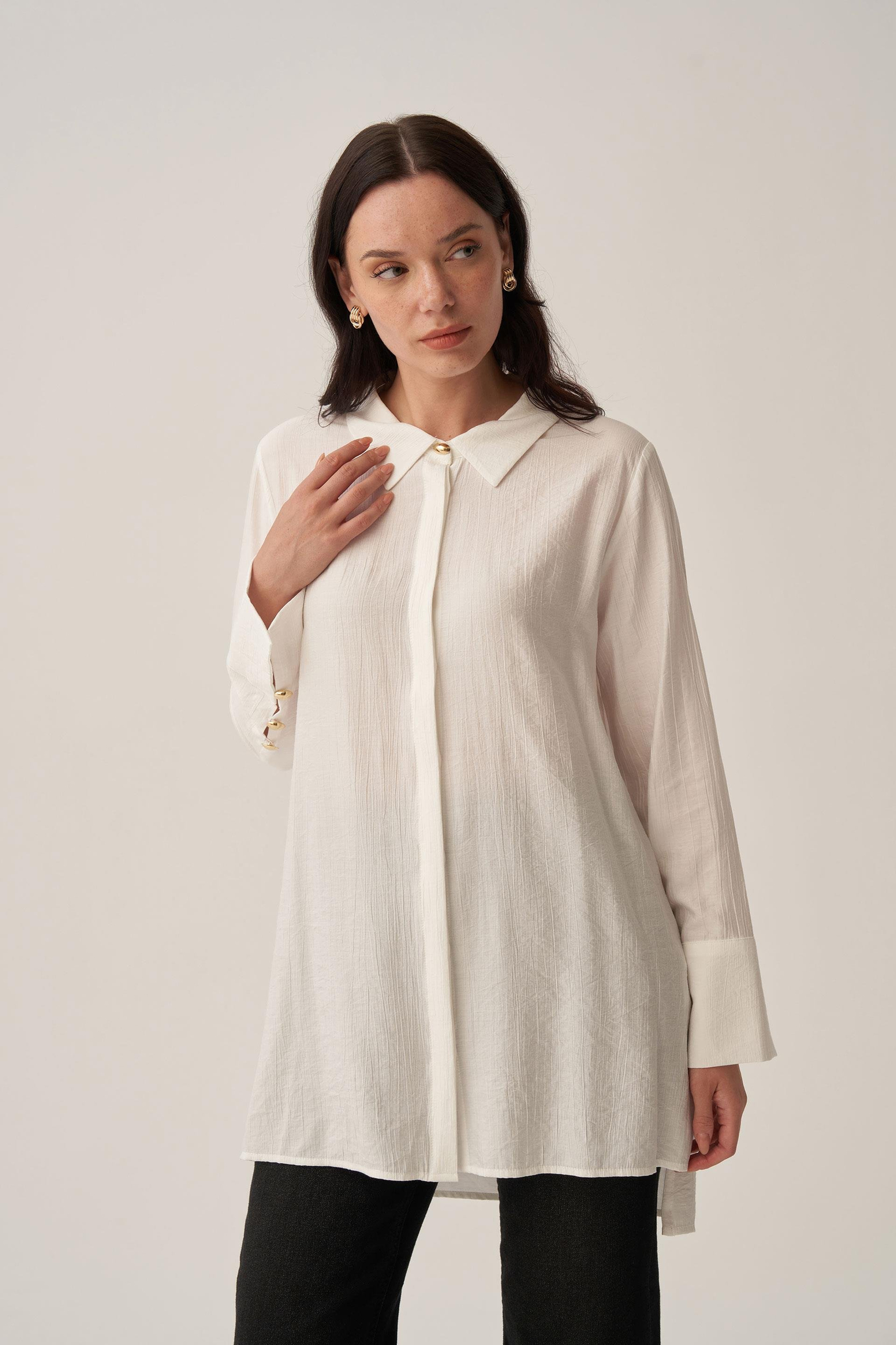 Beyaz-Kırışık Efektli Şık Poplin Gömlek