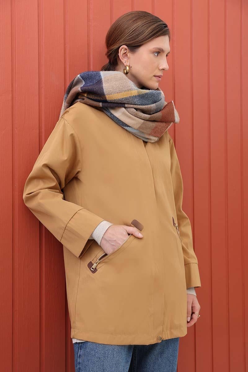 Biscuit-Pocket Zipped TRENCH COAT