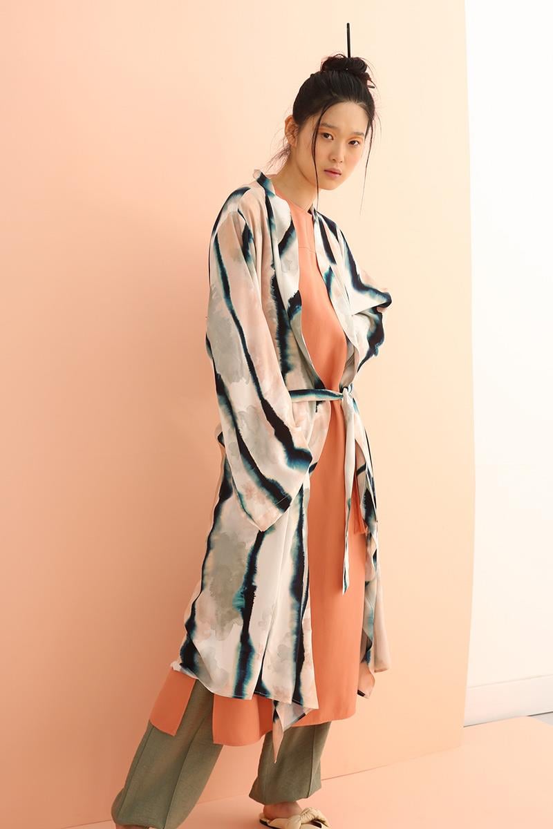 Ecru-Marineblau gemusterter Kimono