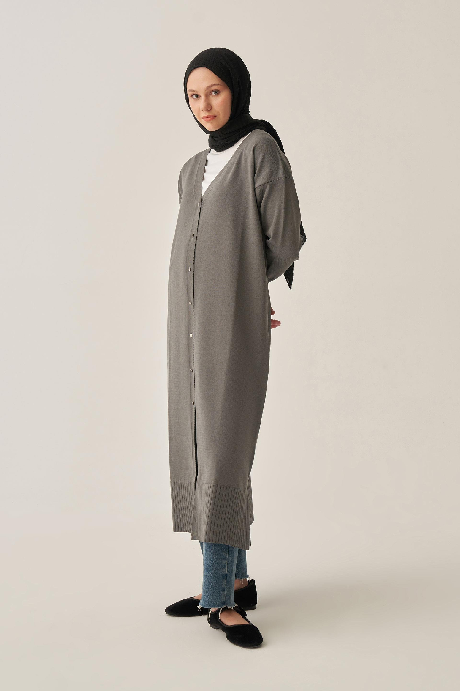 سترة مدخنة بأزرار