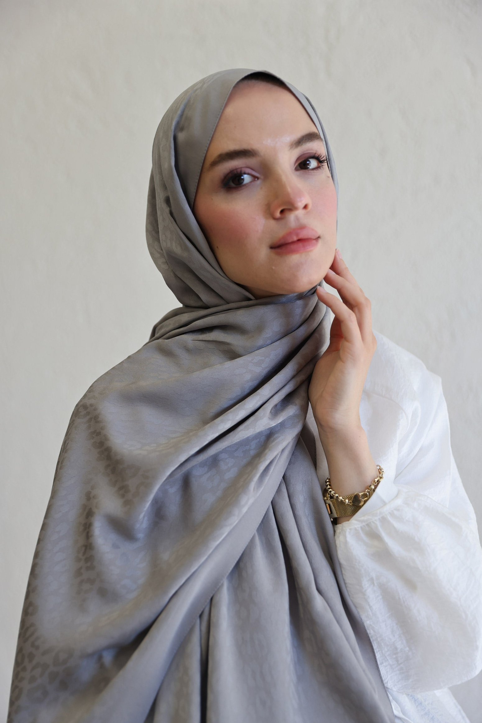 Füme-Leopar Desenli Jakarlı Şal