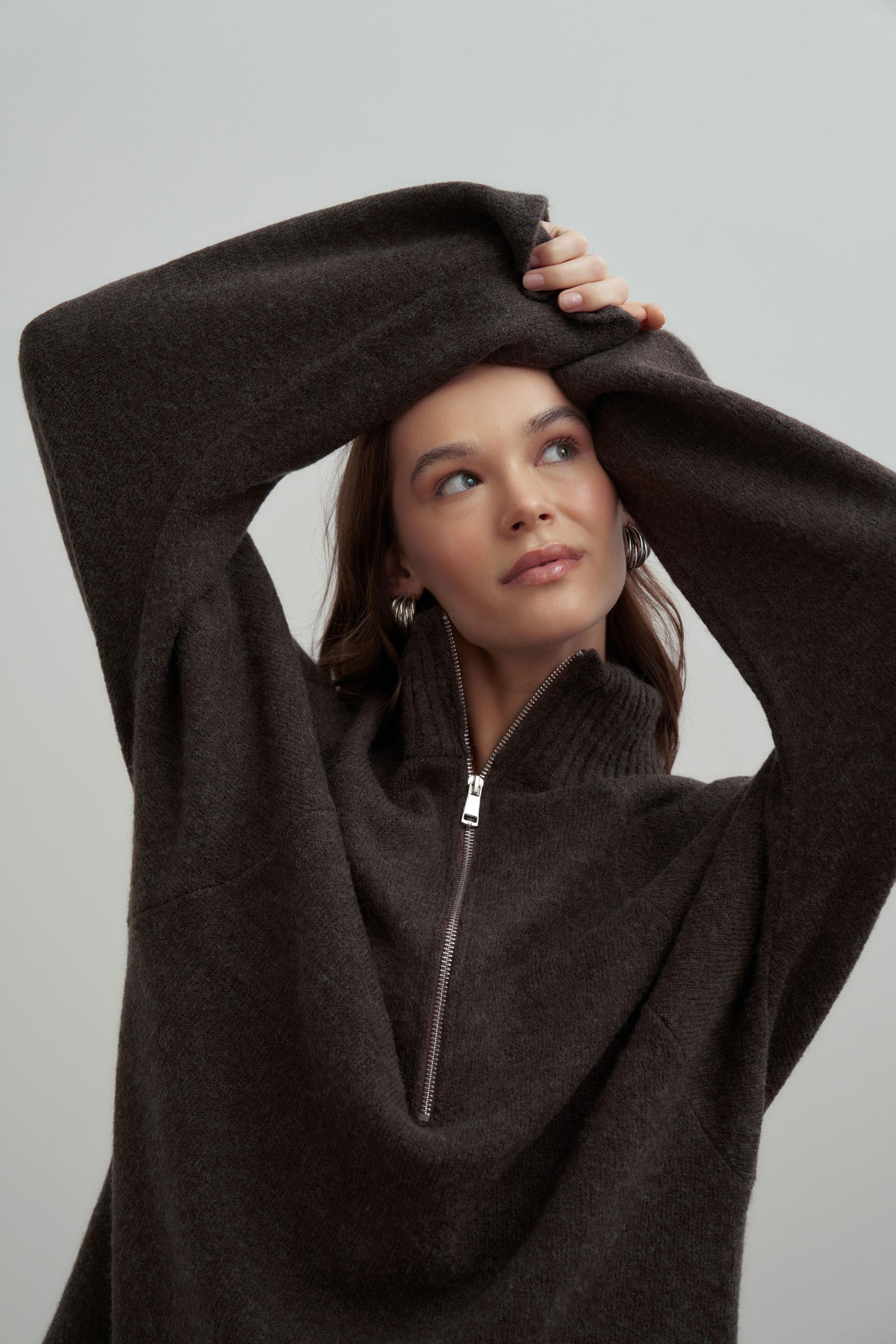 Kahve-Yarım Fermuarlı Kazak