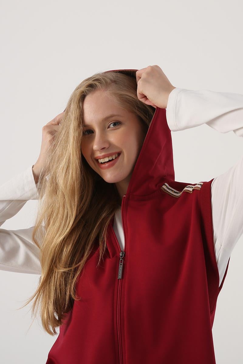 Dark Claret Red-Woven Garnished Stripe Detailed Hooded Vest