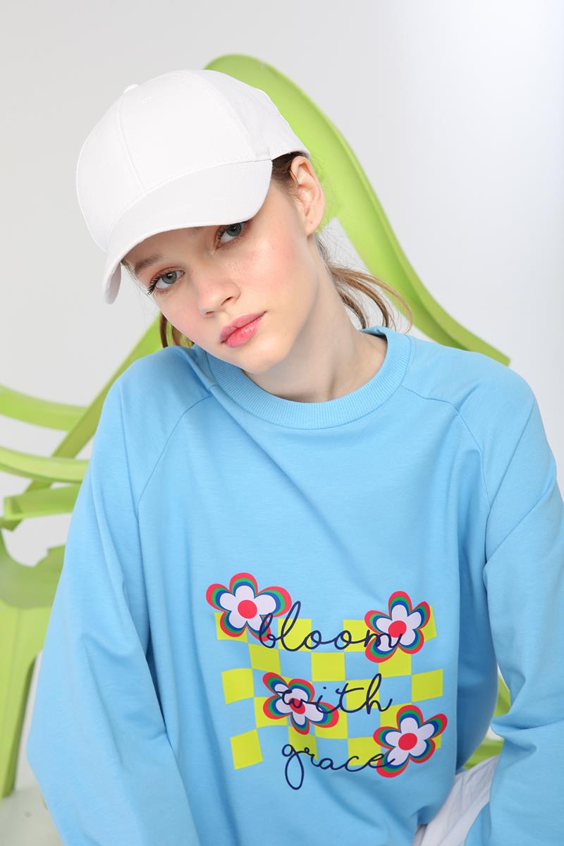 Mavi-Bisiklet Yaka Bloom With Grace Baskılı Sweatshirt